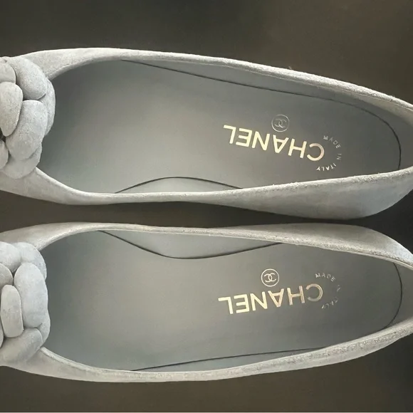 CHANEL Women's Light Blue Suede Camellia Ballet Flats size 40 - Picture 7 of 12